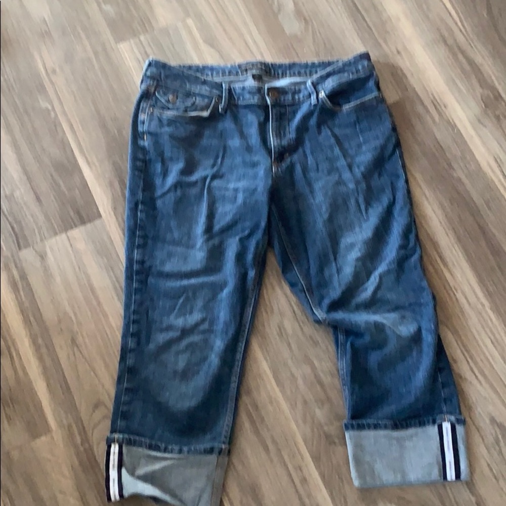 Cuffed capris